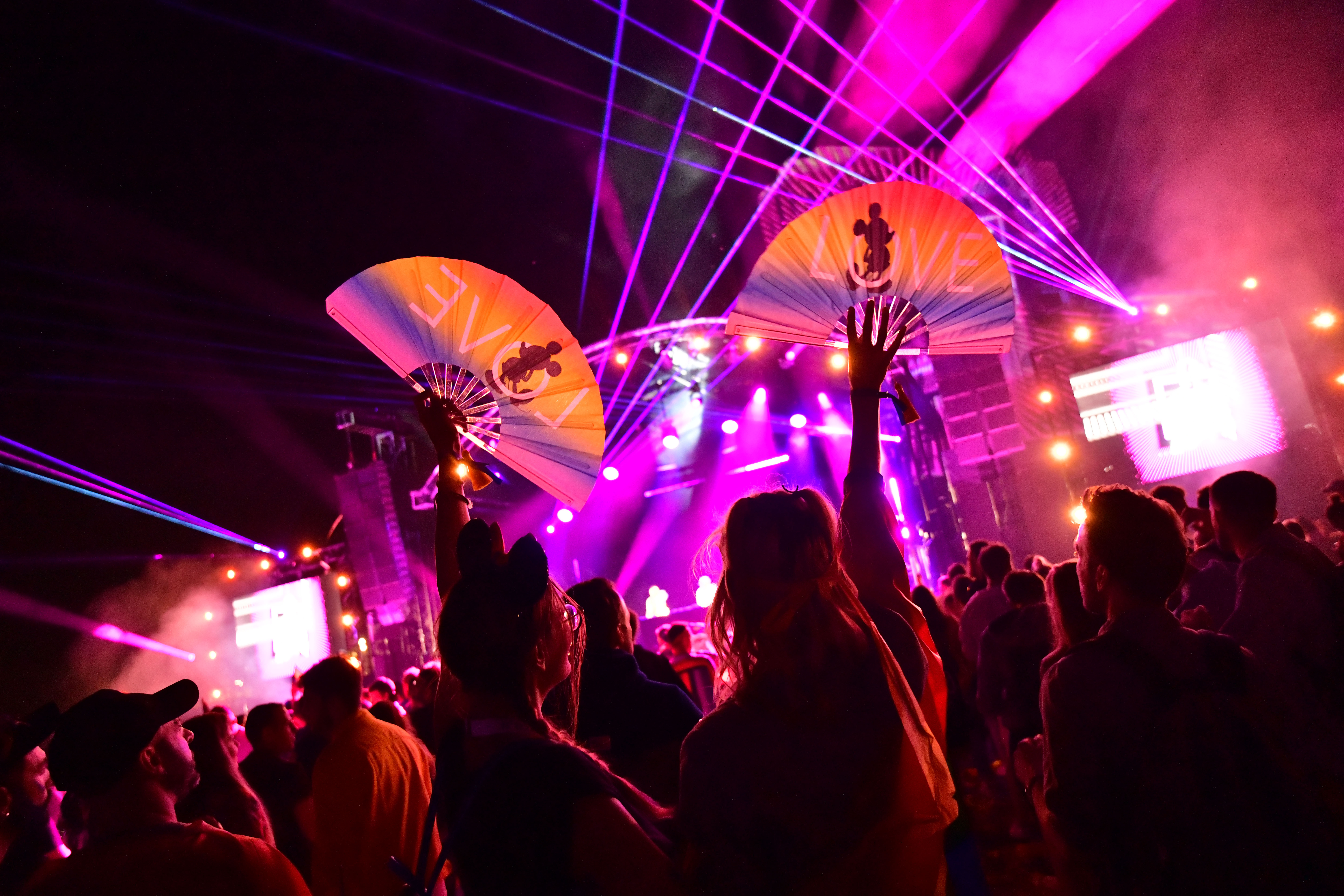 Atmosphere Pride 3.jpg (4.03 MB)