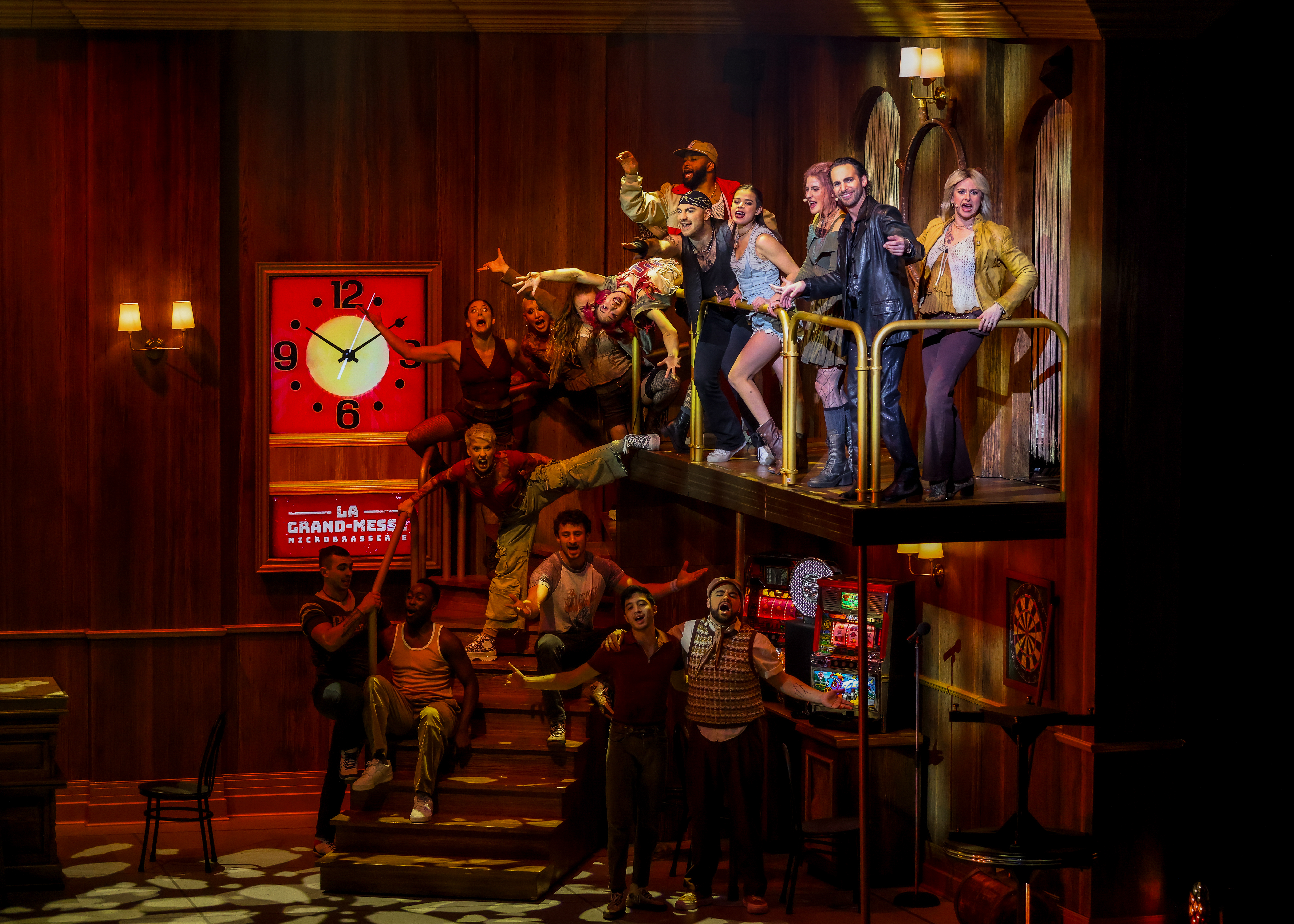 PUBROYAL-JFSAVARIAxPubRoyalxDec2023 (1) PREF ++.jpg (16.00 MB)