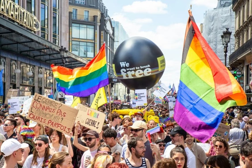 Marche des Fiertés reportée et Solidays annulés à Paris en raison de la canicule,